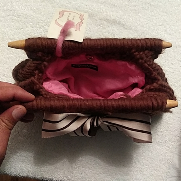 Margaret Nicole New York City - Hand Knit Handbag - Picture 5 of 8